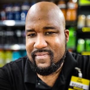 Meet your Posher, Reginald